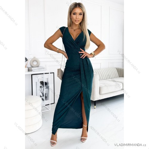 451-1 Shiny dress with short sleeves, neckline and a slit on the leg - green