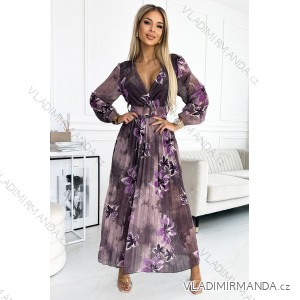 520-1 Plisované šifonové dlouhé šaty s výstřihem, dlouhými rukávy a širokým páskem - fialové velké květy