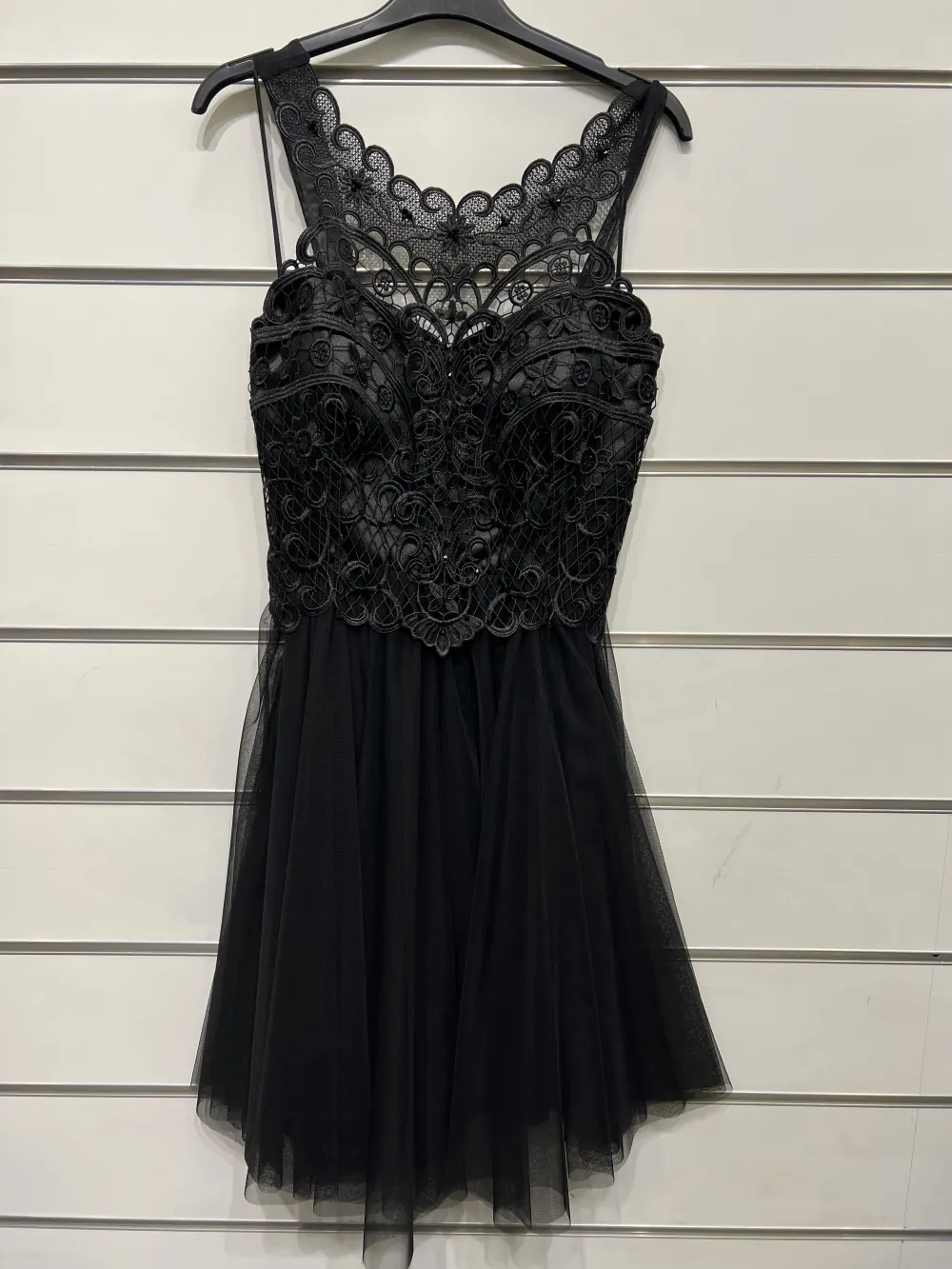 Šaty společenské bez rukávu dámské (S/M ONE SIZE) ITALSKÁ MÓDA IMPSH24C769 Černá S/M