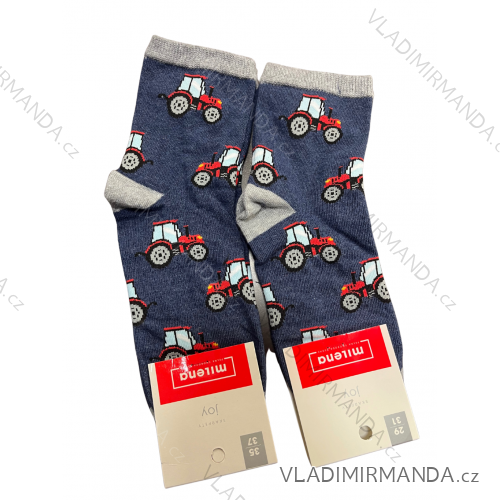Ponožky dětské chlapecké červený traktor  (29-31,32-34,35-37) POLSKÁ MODA DPP24TRAKTOR