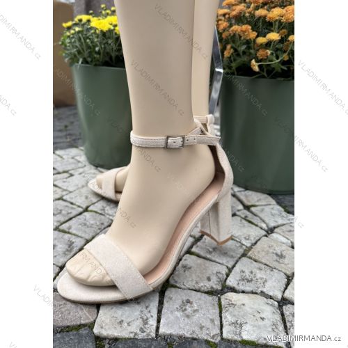Schuhkatalog Frühjahr-Sommer Damen-, Herren-, Kindersandalen, Hausschuhe, Sneakers, Halbschuhe, formelle Schuhe OBPR25JARO beige 41