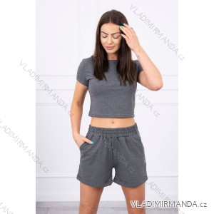 Baumwollset mit grauen Shorts